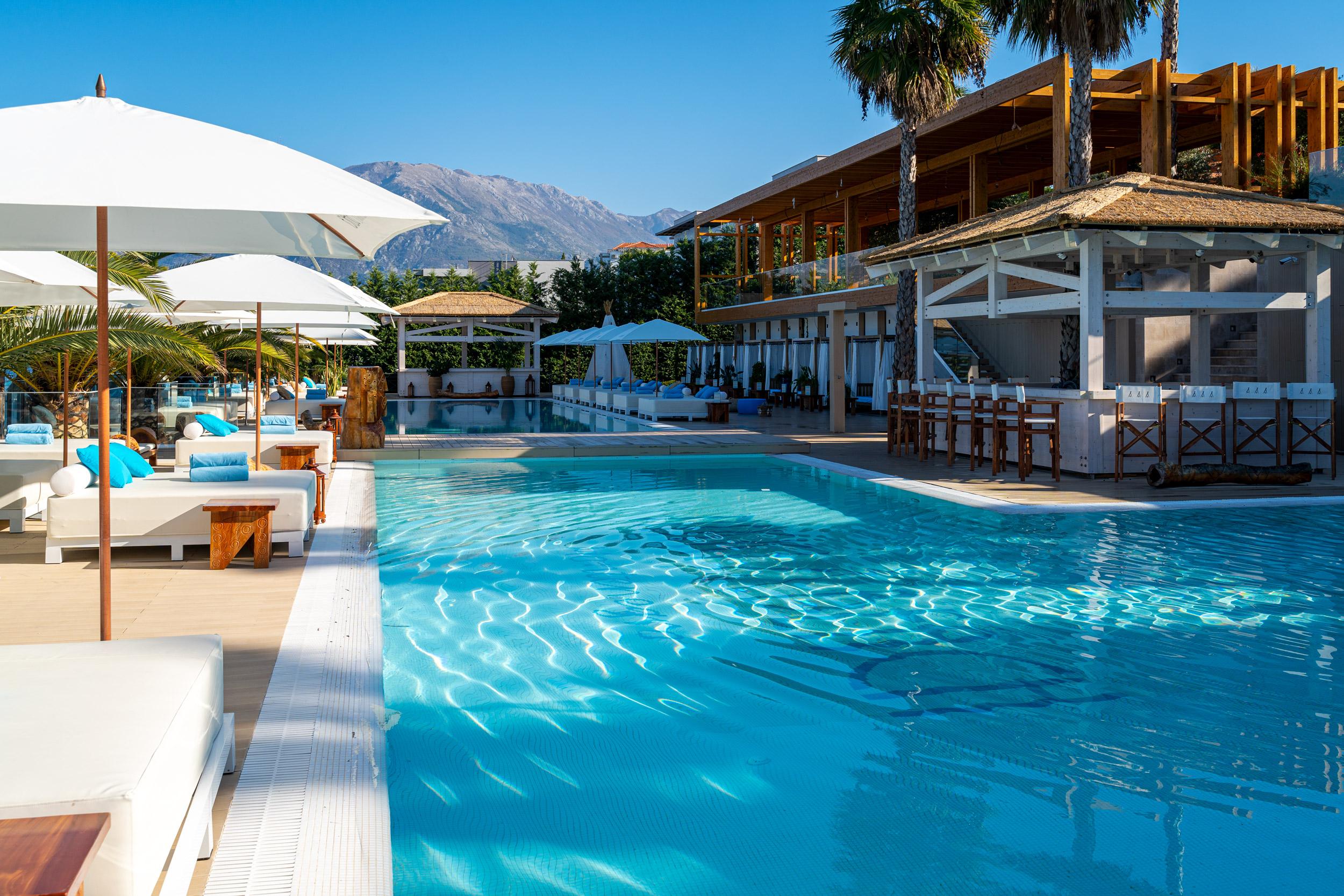 มอนเตเนโกร บีช รีสอร์ต Hotel Krtoli ภายนอก รูปภาพ